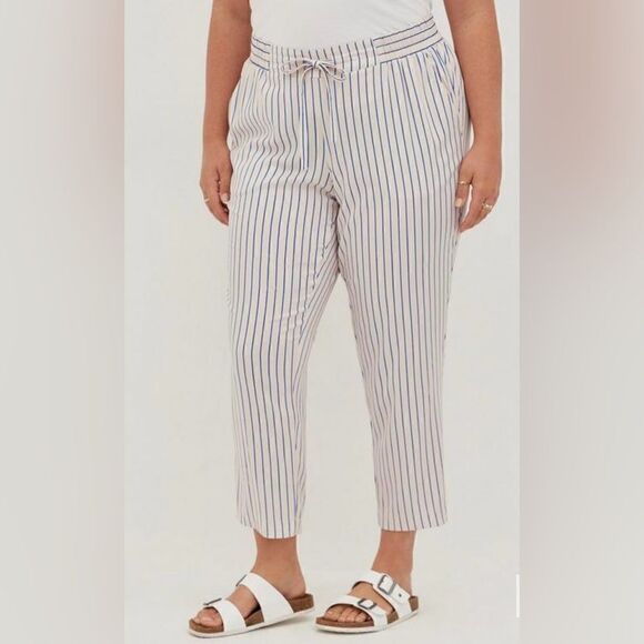 Torrid Relaxed Taper Stretch Challis High-Rise Tie-Front Pant Size 1 - Picture 2 of 9